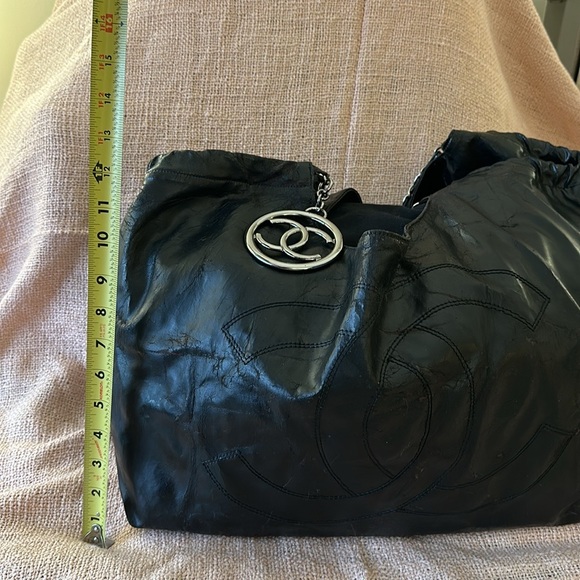 CHANEL Coco Cabas Bag - Picture 5 of 14